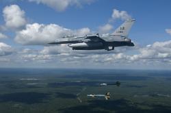 开云体育平台APP-班凯罗之夜！狂轰42+14统治攻防，开拓者六人上双强势逆转雷霆晋级