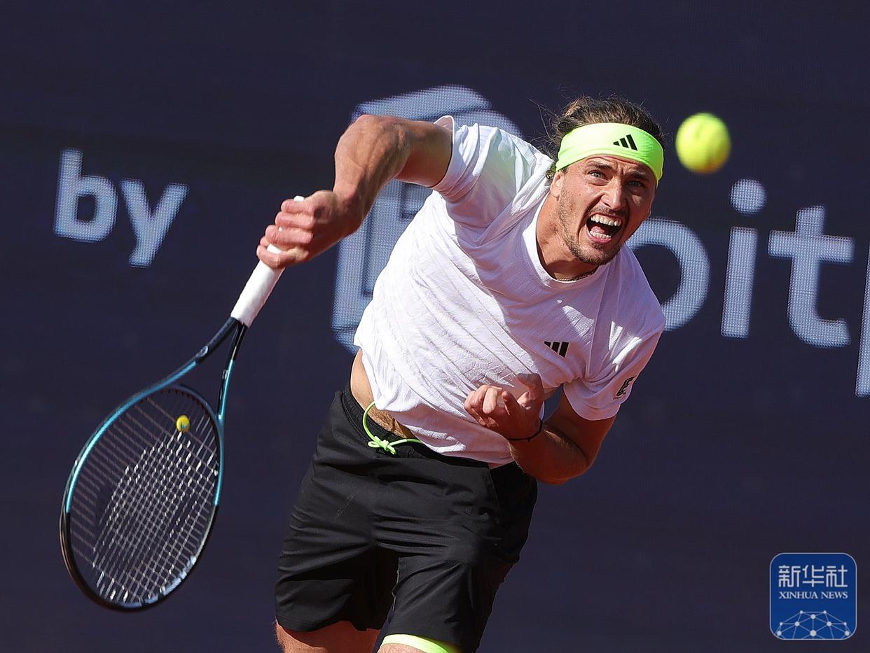 日本网球队轻取意大利网球队，兹维列夫高光表现的简单介绍