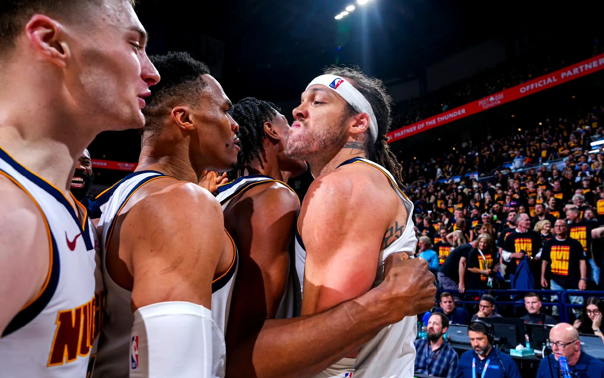 日本男篮轻取掘金，哈里斯制霸全场