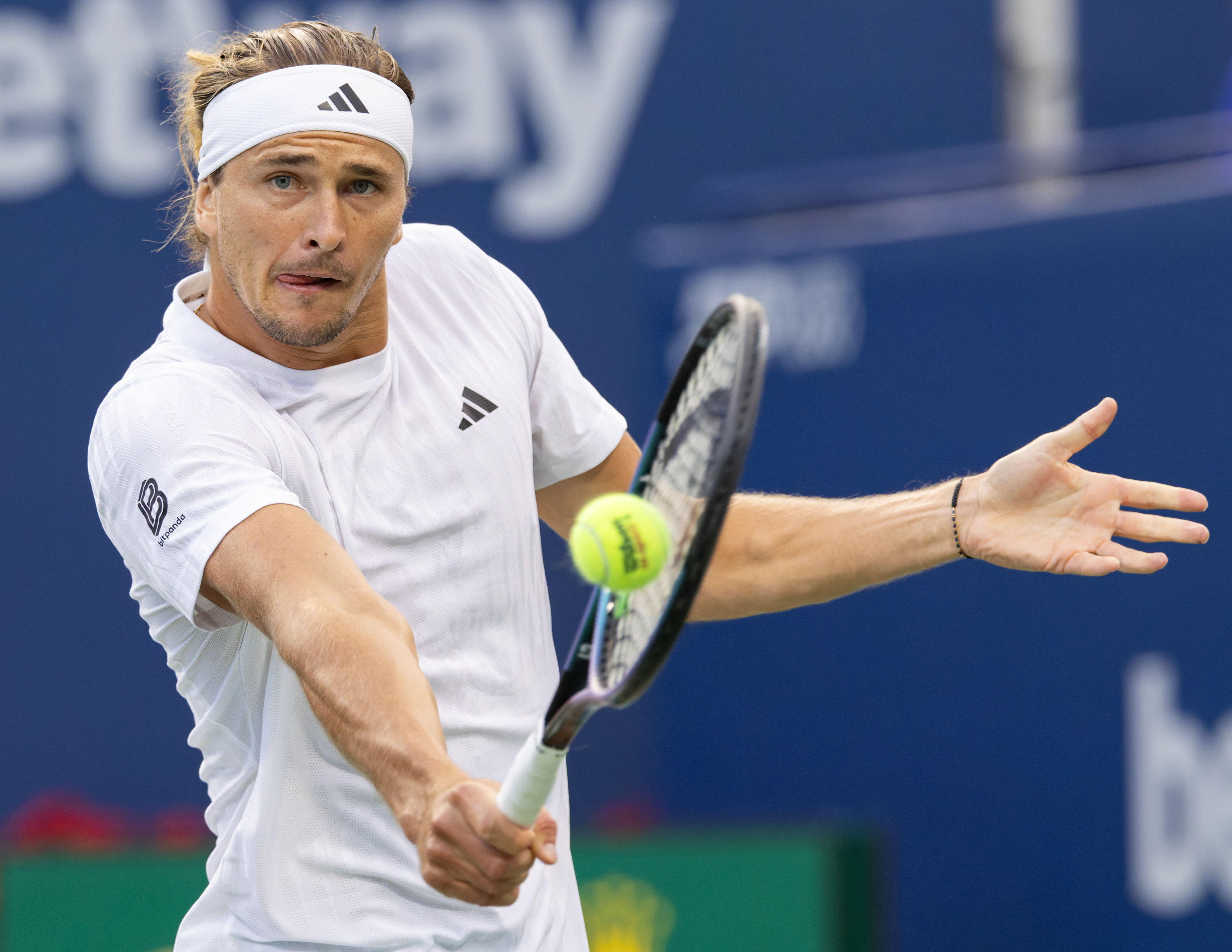 美国网球队鏖战日本网球队，兹维列夫惊艳世界