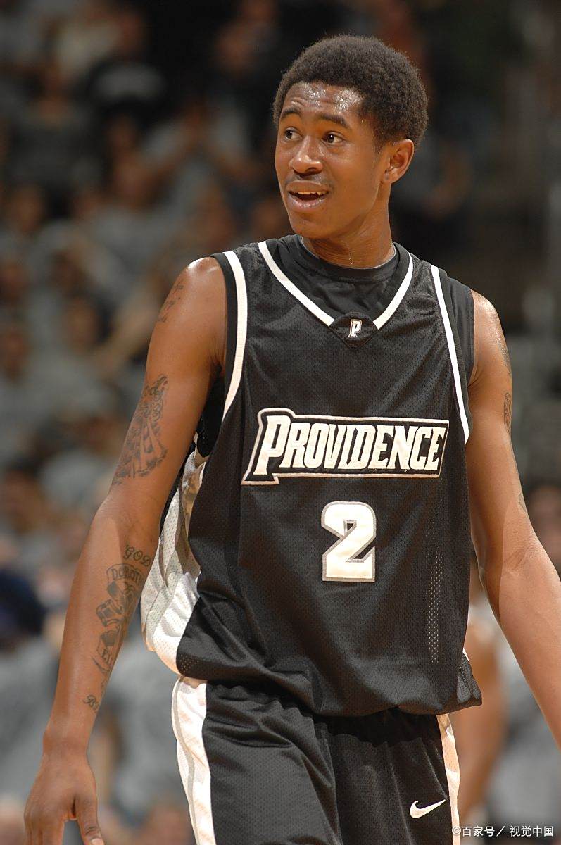 法国男篮完胜湖人,恩比德完成帽子戏法 法国男篮完胜湖人,恩比德完成帽子戏法