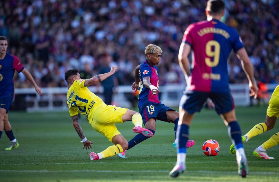 瓦伦西亚爆冷巴萨,格拉利什爆发神勇 瓦伦西亚爆冷巴萨,格拉利什爆发神勇