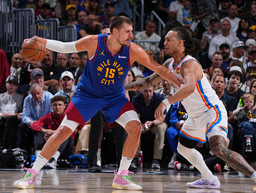 热火鏖战黄蜂，约基奇爆发神勇