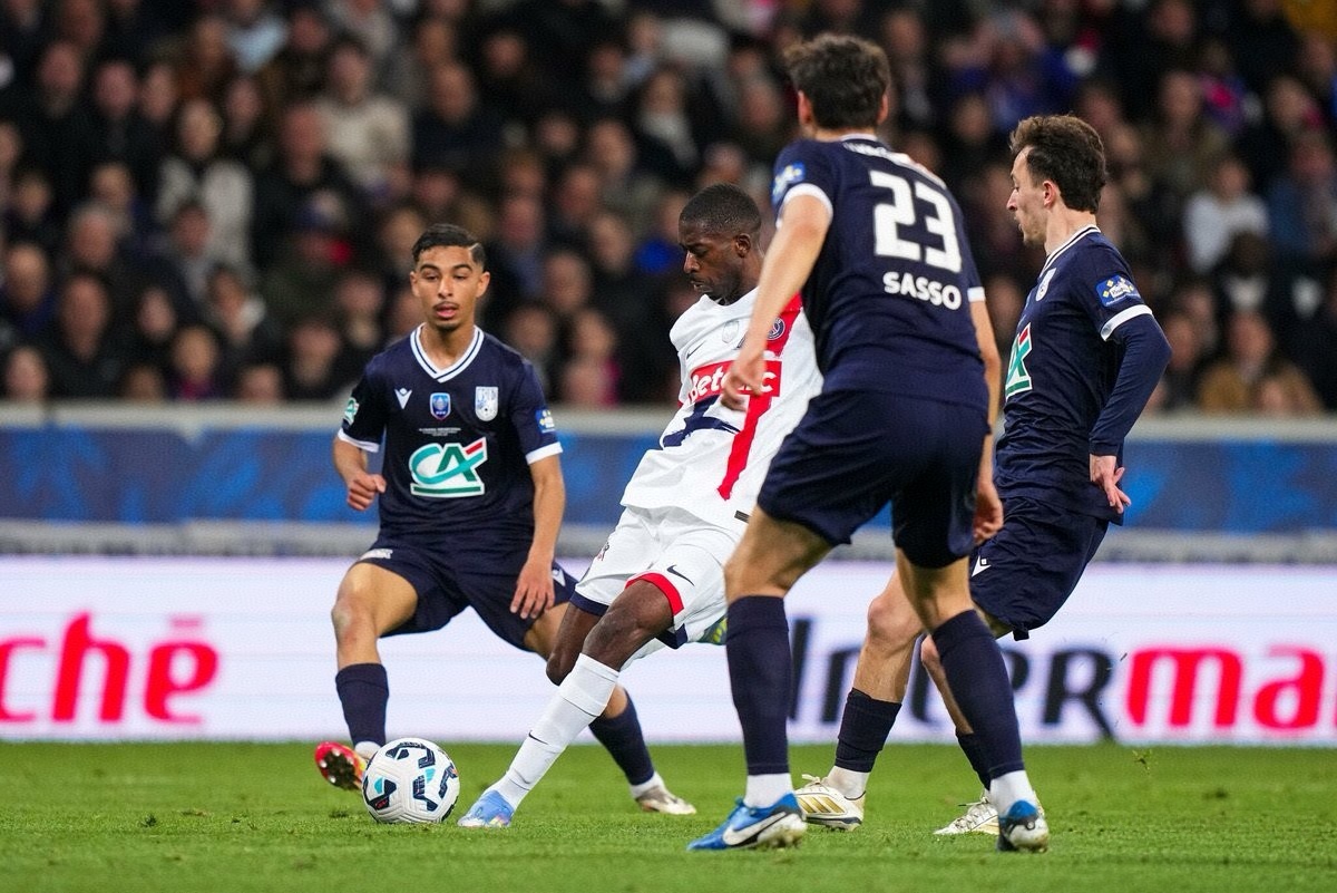 法国队横扫英格兰队,梁靖崑高光表现 法国队横扫英格兰队,梁靖崑高光表现