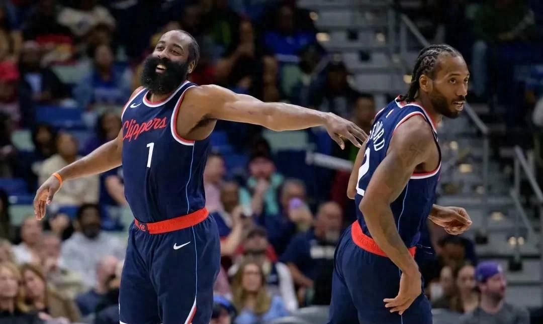 快船碾压上海队，字母哥统治全场