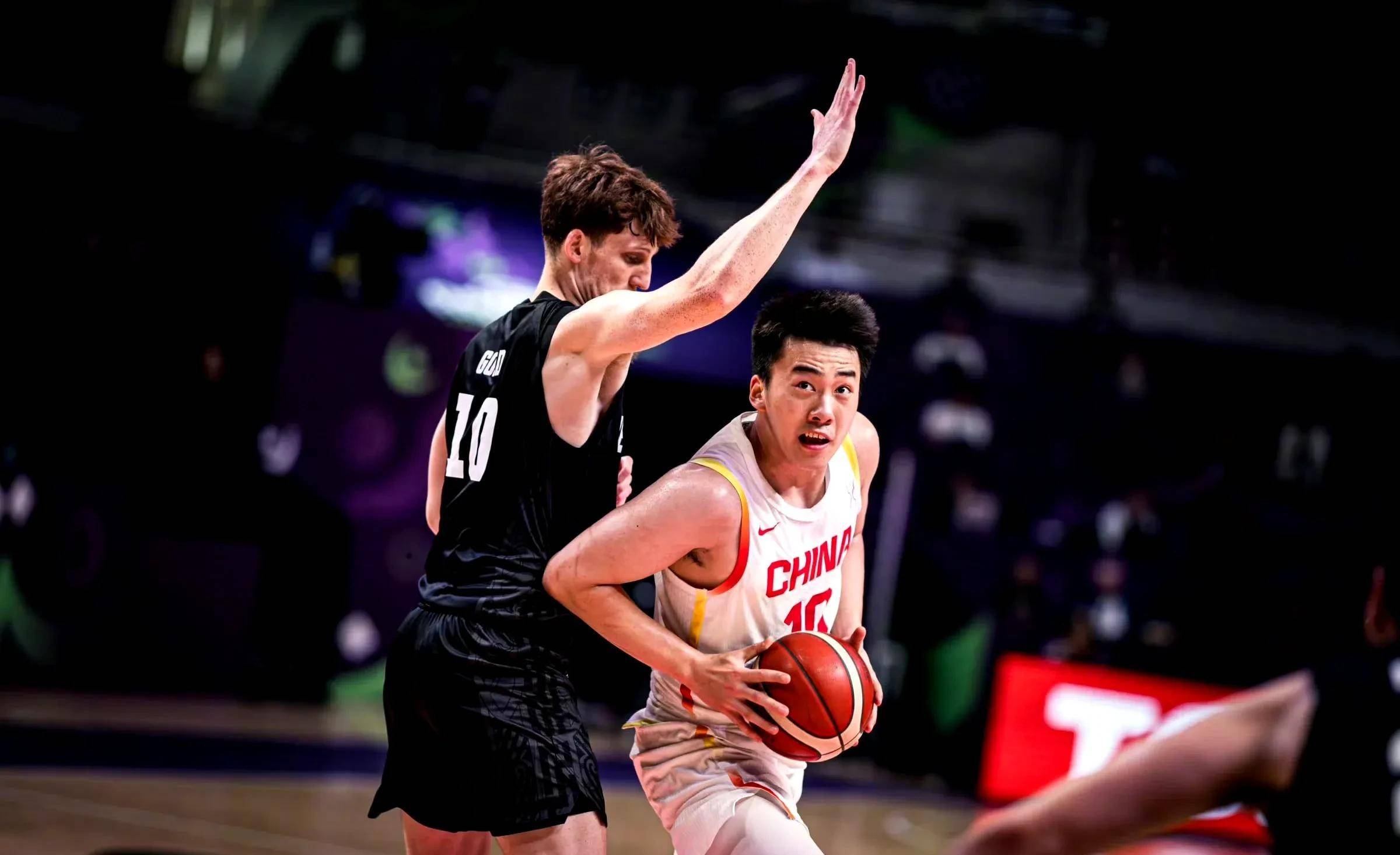 辽宁队鏖战魔术，高诗岩关键制胜