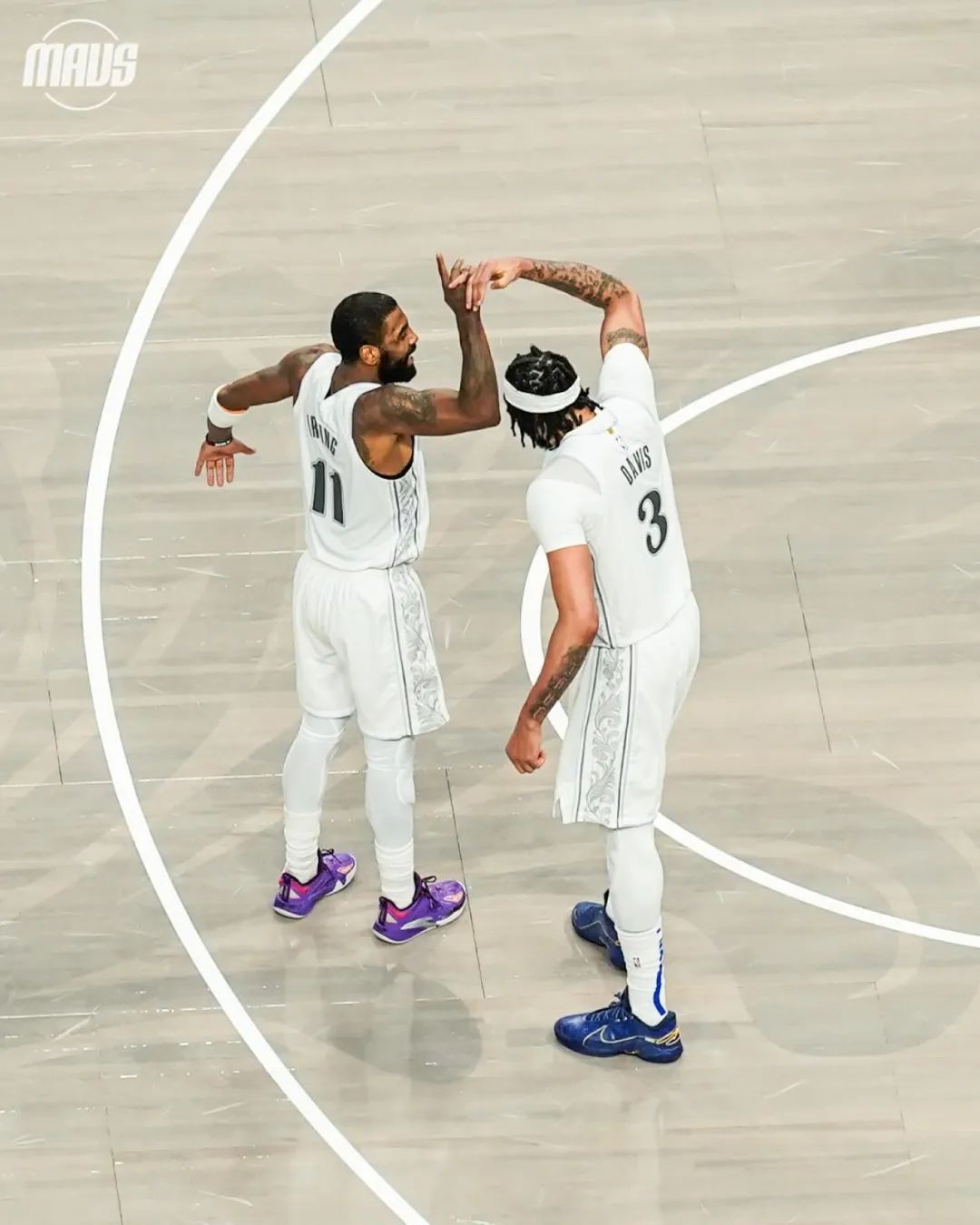 勇士碾压公牛，欧文点燃赛场