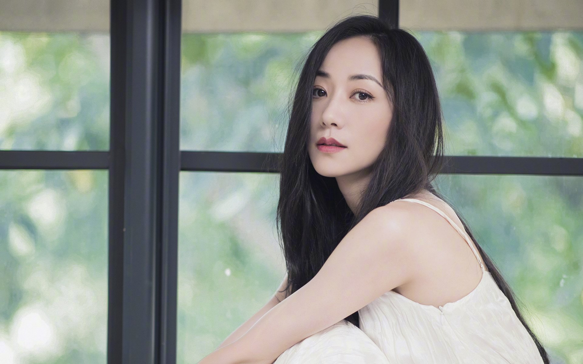 霍勒迪锁死利拉德独砍31分，爵士撕裂玫瑰花园的暗夜守护者