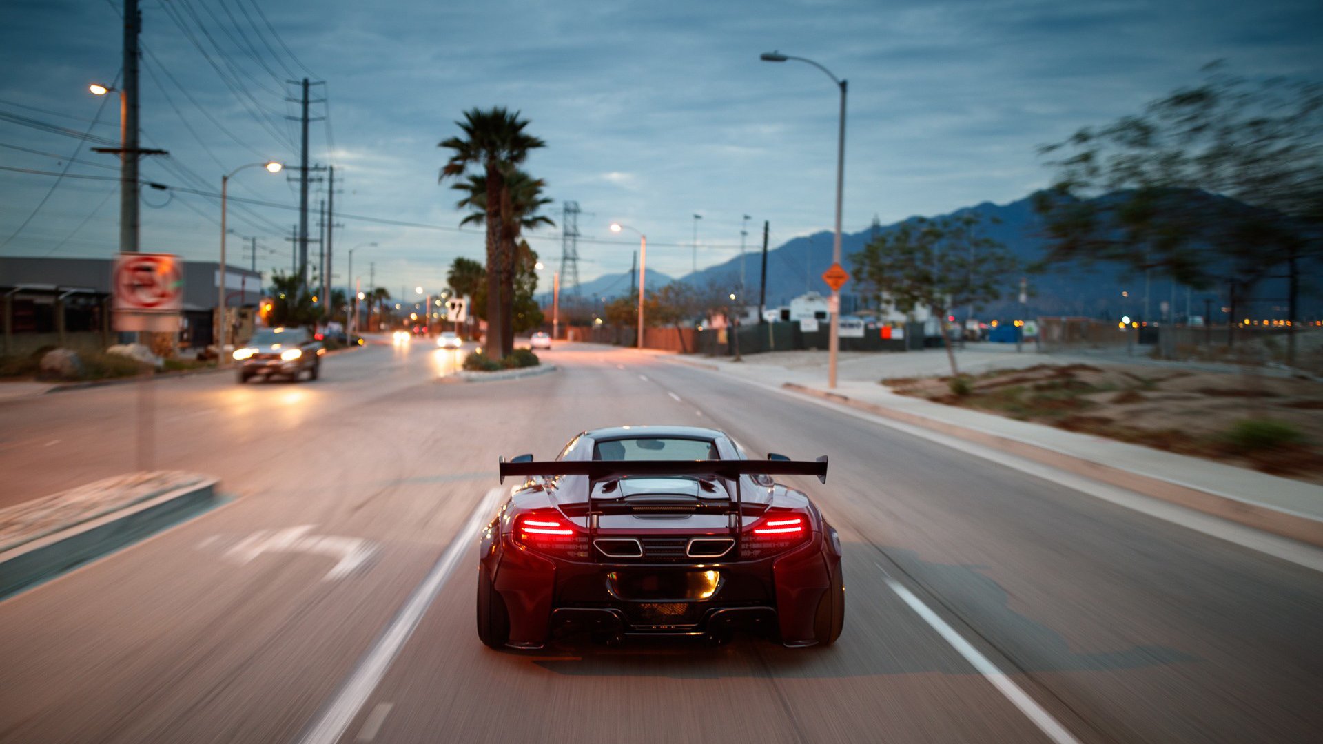 跨界之夜，当篮球巨星降临绿茵场