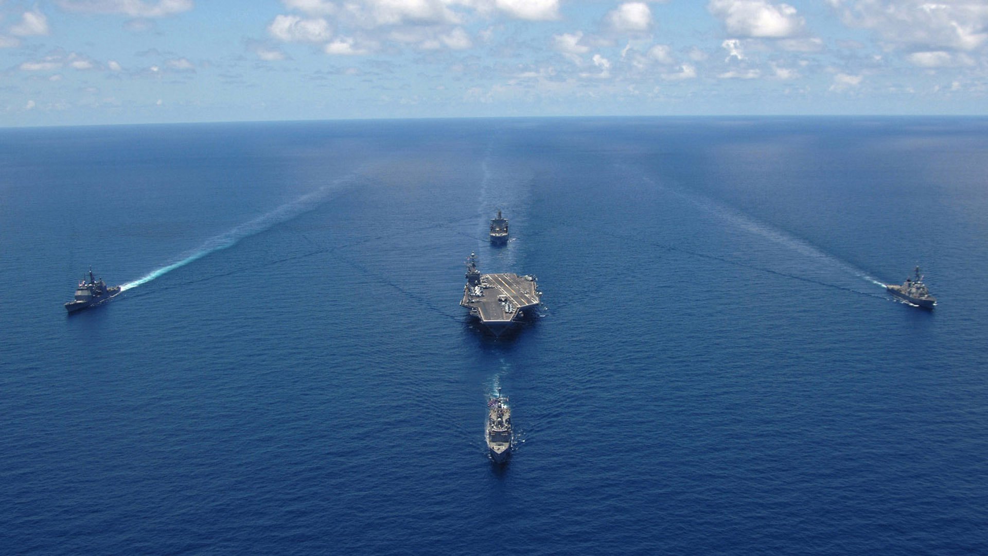 引擎的呼啸与神话的叹息，当F1争冠战与德国战车相逢于同一夏夜