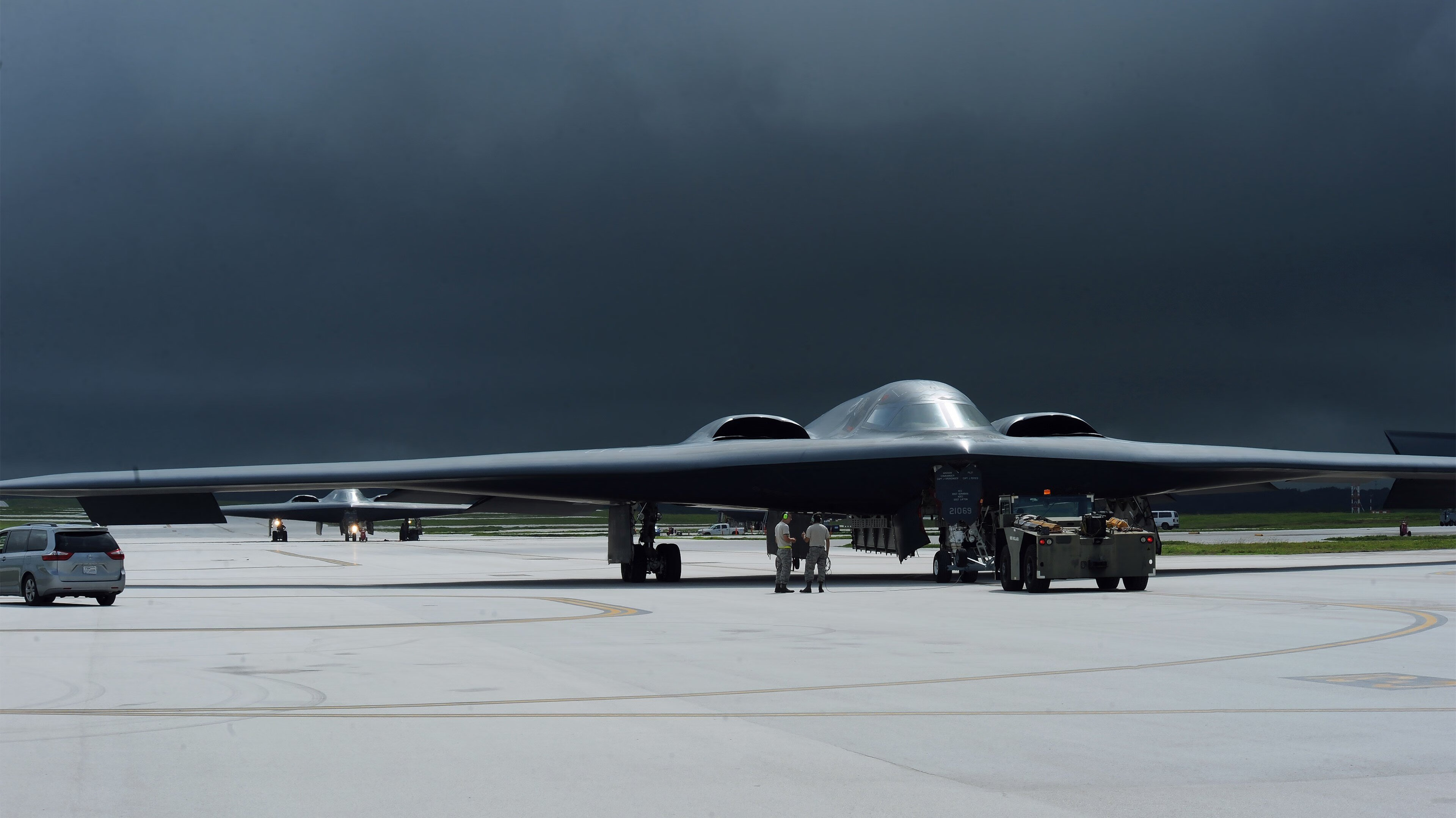 跨越时间与空间的共振，英雄如何在狭窄的通道里诞生